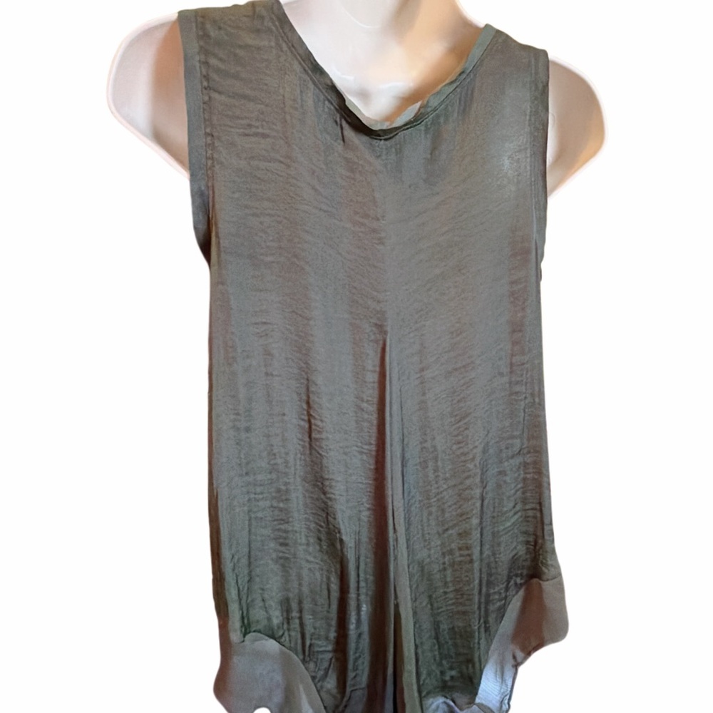 Simply Vera Vera Wang Olive Green V-Neck Sleeveless Tank, Oldie but Goodie!! - Picture 2 of 9